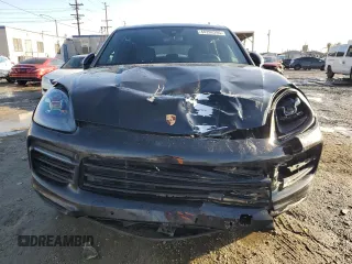 2020 Porsche Cayenne z VIN WP1AA2AY2LDA02538, wystawiony jako Copart lot #44202295 z przebiegiem 132 229 mil mil oraz Szkoda całkowita • Salvage title. Historia ofert i sprzedaży dostępna na DreamBid. Obrazek 5.
