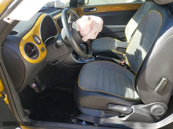 2018 Volkswagen Beetle Dune with VIN 3VWSD7AT2JM709801, listed as a Copart auction lot 80527994 with 0 mi miles and Salvage Title. Bid and sale history available at carsss.com. Image 7.