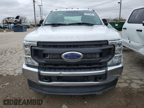 2022 Ford F-350 XL with VIN 1FD8W3HT3NEE12596, listed as a Copart auction lot 51074445 with 213,784 mi miles and Clean Title. Bid and sale history available at DreamBid. Image 5.