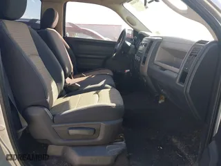 2010 Dodge Ram 1500 Sport with VIN 3D7JV1ET4AG106498, listed as a IAAI auction lot 40344688 with 158,660 mi miles. Bid and sale history available at carsss.com. Image 5.
