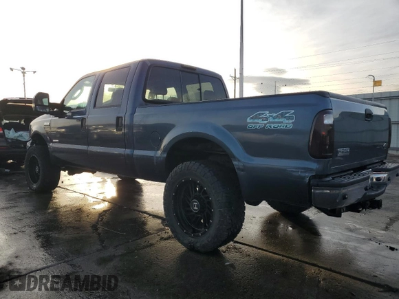 2006 Ford F-250 XL with VIN 1FTSW21P06EC13170, listed as a Copart auction lot 44038305 with 198,100 mi miles and Clean title. Bid and sale history available at DreamBid. Image 2.