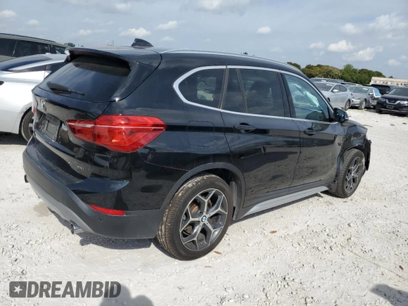 2019 BMW X1 xDrive28i with VIN WBXHT3C55K5L90055, listed as a Copart auction lot 47262905 with 88,442 mi miles and Salvage Title. Bid and sale history available at carsss.com. Image 3.