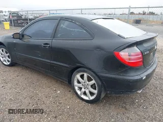 2002 Mercedes-Benz C 230/260/280/320 with VIN WDBRN47J82A263315, listed as a IAAI auction lot 41431146 with Not Provided miles and . Bid and sale history available at DreamBid. Image 3.
