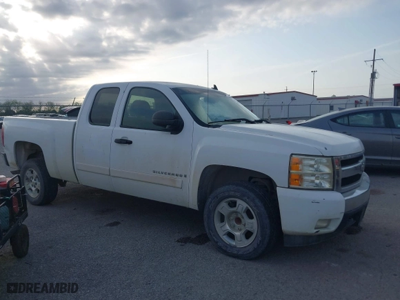 2007 Chevrolet Silverado 1500 LT w/1LT with VIN 1GCEC19J27Z529776, listed as a IAAI auction lot 42041689 with 178,252 mi miles. Bid and sale history available at carsss.com. Image 13.
