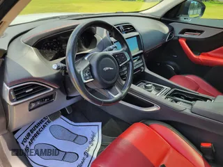 2020 Jaguar F-Pace 25t Checkered Flag Edition z VIN SADCP2FX4LA616988, wystawiony jako IAAI lot #42837127 z przebiegiem 107 925 mil mil oraz . Historia ofert i sprzedaży dostępna na DreamBid. Obrazek 6.