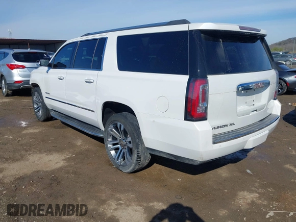 2017 GMC Yukon XL Denali with VIN 1GKS2HKJ5HR355961, listed as a IAAI auction lot 41509991 with 204,474 mi miles. Bid and sale history available at carsss.com. Image 3.