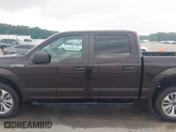 2018 Ford F-150 XL z VIN 1FTEW1EP3JFD67926, wystawiony jako IAAI lot #42270588 z przebiegiem 71 435 mil mil oraz . Historia ofert i sprzedaży dostępna na DreamBid. Obrazek 14.