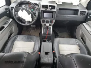 2007 Jeep Compass Limited with VIN 1J8FF57W67D256591, listed as a Copart auction lot 44167335 with 179,456 mi miles and Salvage Title. Bid and sale history available at carsss.com. Image 8.
