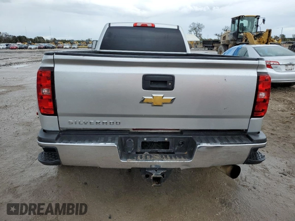 2015 Chevrolet Silverado 3500HD LT with VIN 1GC4KZC83FF117711, listed as a Copart auction lot 79231494 with 274,805 mi miles and Clean Title. Bid and sale history available at carsss.com. Image 6.