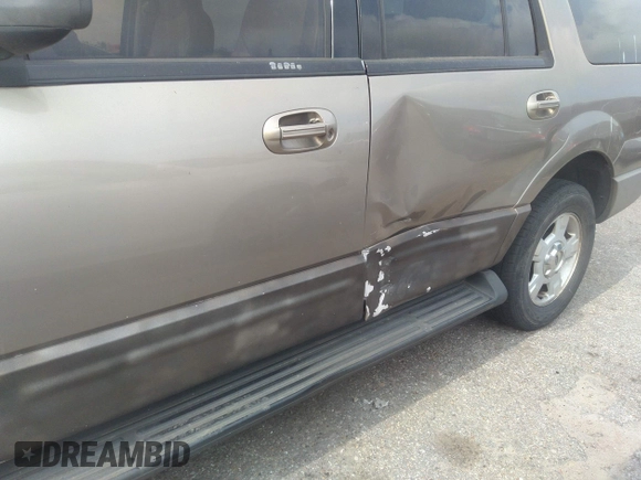 2003 Ford Expedition Special Service with VIN 1FMRU15W33LB74108, listed as a IAAI auction lot 42337025 with 315,691 mi miles and . Bid and sale history available at DreamBid. Image 6.