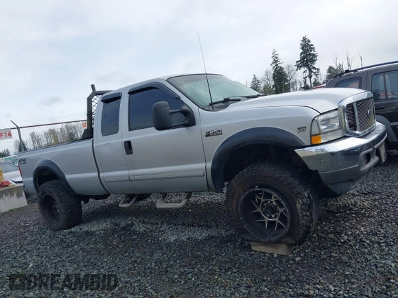 2001 Ford Super Duty F-250 XL with VIN 1FTNX21S01EB08460, listed as a IAAI auction lot 41890597 with 218,302 mi miles. Bid and sale history available at carsss.com. Image 13.