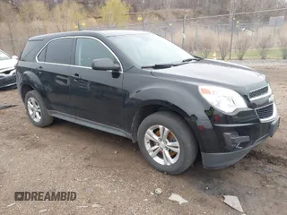 2015 Chevrolet Equinox LS z VIN 2GNALAEK5F1104001, wystawiony jako IAAI lot #42006751 z przebiegiem 142 585 mil mil oraz . Historia ofert i sprzedaży dostępna na DreamBid. Obrazek 1.