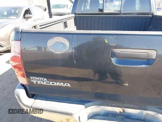 2006 Toyota Tacoma PreRunner z VIN 5TETU62N76Z314606, wystawiony jako IAAI lot #41647446 z przebiegiem 119 769 mil mil oraz . Historia ofert i sprzedaży dostępna na DreamBid. Obrazek 6.