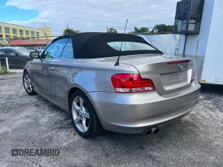 2012 BMW 1 Series 128i z VIN WBAUL7C52CVM81429, wystawiony jako Copart lot #80549174 z przebiegiem 155 938 mil mil oraz Tytuł czysty. Historia ofert i sprzedaży dostępna na DreamBid. Obrazek 3.