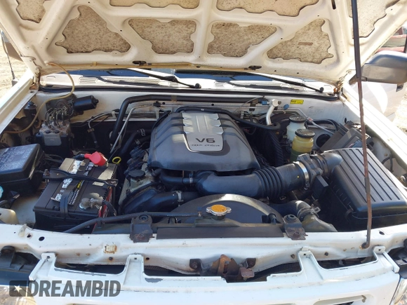 2000 Isuzu Rodeo S with VIN 4S2CK58W6Y4355597, listed as a IAAI auction lot 41775764 with 122,776 mi miles. Bid and sale history available at carsss.com. Image 10.