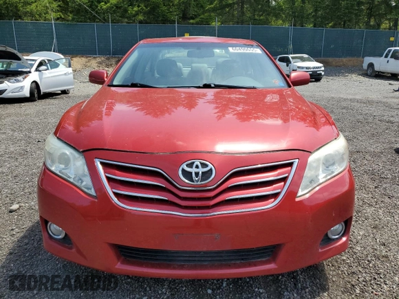 2011 Toyota Camry LE z VIN 4T4BF3EK9BR141844, wystawiony jako Copart lot #60490655 z przebiegiem 180 131 mil mil oraz Szkoda całkowita • Salvage title. Historia ofert i sprzedaży dostępna na DreamBid. Obrazek 5.