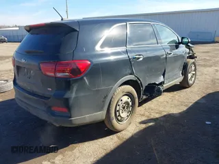 2020 Kia Sorento L with VIN 5XYPG4A30LG698215, listed as a IAAI auction lot 41637217 with 37,320 mi miles. Bid and sale history available at carsss.com. Image 4.