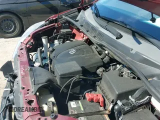 2018 Toyota Sienna LE z VIN 5TDJZ3DC9JS202902, wystawiony jako IAAI lot #43373131 z przebiegiem 145 490 mil mil oraz . Historia ofert i sprzedaży dostępna na DreamBid. Obrazek 19.