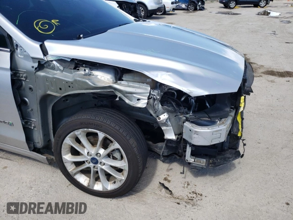 2019 Ford Fusion SE with VIN 3FA6P0LU8KR242998, listed as a Copart auction lot 48927543 with 102,036 mi miles and . Bid and sale history available at DreamBid. Image 9.
