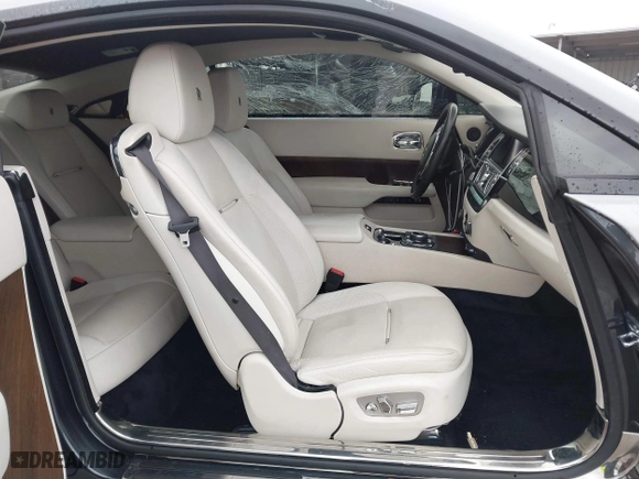 2016 Rolls-Royce Wraith with VIN SCA665C59GUX86162, listed as a IAAI auction lot 41289481 with 47,566 mi miles. Bid and sale history available at carsss.com. Image 5.