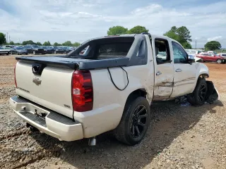 2008 Chevrolet Avalanche LTZ with VIN 3GNFK12328G213760, listed as a Copart auction lot 53659755 with Not Provided miles and Salvage Title. Bid and sale history available at DreamBid. Image 3.