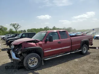 2005 GMC Sierra 2500HD SLE z VIN 1GTHK29G85E191430, wystawiony jako Copart lot #57054695 z przebiegiem Nie podano mil oraz Szkoda całkowita • Salvage title. Historia ofert i sprzedaży dostępna na DreamBid. Obrazek 1.
