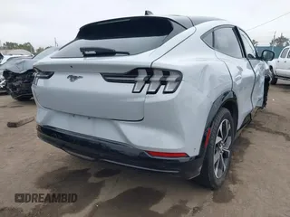 2023 Ford Mustang Mach-E Premium с VIN 3FMTK3R74PMA41565, выставлен на аукционе IAAI как лот 42428855 с пробегом 15 675 миль миль и . История ставок и продаж доступна на DreamBid. Изображение 4.