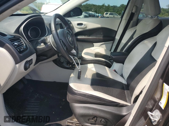 2017 Jeep Compass Limited с VIN 3C4NJDCB1HT688595, выставлен на аукционе Copart как лот 58960745 с пробегом 84 565 миль миль и Списание • Salvage title. История ставок и продаж доступна на DreamBid. Изображение 7.