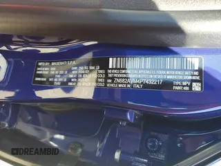 2023 Maserati Grecale Modena z VIN ZN682AVM4P7432217, wystawiony jako Copart lot #55184694 z przebiegiem 1417 mil mil oraz . Historia ofert i sprzedaży dostępna na DreamBid. Obrazek 13.