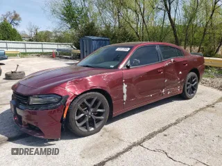 2020 Dodge Charger SXT z VIN 2C3CDXBG6LH167682, wystawiony jako Copart lot #53913535 z przebiegiem 52 693 mil mil oraz Szkoda całkowita • Salvage title. Historia ofert i sprzedaży dostępna na DreamBid. Obrazek 1.