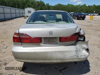 1998 Honda Accord EX z VIN 1HGCG5653WA073179, wystawiony jako Copart lot #57688325 z przebiegiem Nie podano mil oraz Szkoda całkowita • Salvage title. Historia ofert i sprzedaży dostępna na DreamBid. Obrazek 6.
