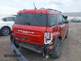 2024 Ford Bronco Sport Big Bend z VIN 3FMCR9B66RRE05409, wystawiony jako IAAI lot #41960846 z przebiegiem 20 159 mil mil oraz . Historia ofert i sprzedaży dostępna na DreamBid. Obrazek 6.