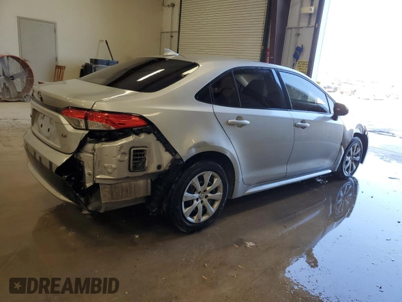 2022 Toyota Corolla LE with VIN JTDEPMAE0NJ198731, listed as a Copart auction lot 50868065 with 125,500 mi miles and Clean Title. Bid and sale history available at DreamBid. Image 3.