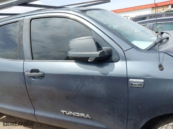 2007 Toyota Tundra SR5 with VIN 5TFRT54137X007184, listed as a IAAI auction lot 41918430 with 227,200 mi miles. Bid and sale history available at carsss.com. Image 13.