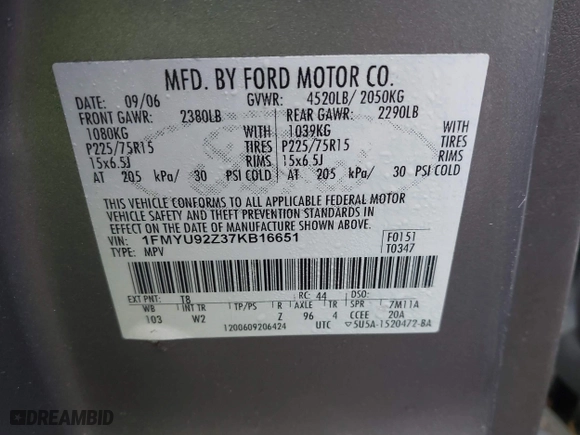 2007 Ford Escape XLS with VIN 1FMYU92Z37KB16651, listed as a IAAI auction lot 41986040 with 119,286 mi miles. Bid and sale history available at carsss.com. Image 9.