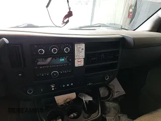 2021 Chevrolet Express Cargo with VIN 1GCWGAFP7M1312641, listed as a IAAI auction lot 42672824 with 78,836 mi miles and . Bid and sale history available at DreamBid. Image 4.