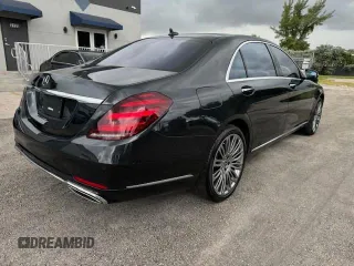 2020 Mercedes-Benz S-Class S 560 with VIN W1KUG8DB7LA559539, listed as a Copart auction lot 85827794 with 26,014 mi miles and Non Repairable. Bid and sale history available at carsss.com. Image 3.
