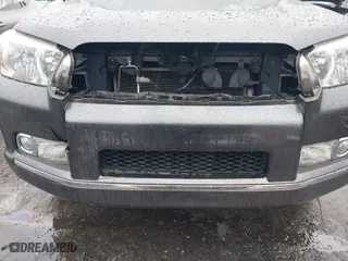 2011 Toyota 4Runner Trail with VIN JTEBU5JR8B5072007, listed as a IAAI auction lot 41545536 with 106,721 mi miles. Bid and sale history available at carsss.com. Image 18.