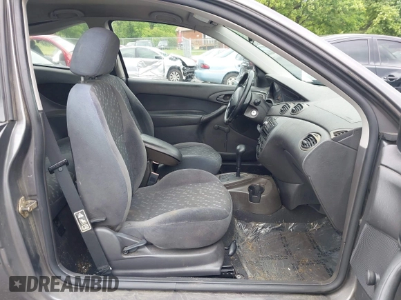 2002 Ford Focus ZX3 with VIN 3FAFP31322R232138, listed as a IAAI auction lot 42253174 with 178,405 mi miles and . Bid and sale history available at DreamBid. Image 5.
