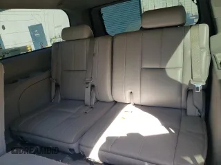 2014 GMC Yukon XL SLT with VIN 1GKS1KE07ER102364, listed as a Copart auction lot 85727664 with 235,595 mi miles and Salvage Title. Bid and sale history available at carsss.com. Image 10.