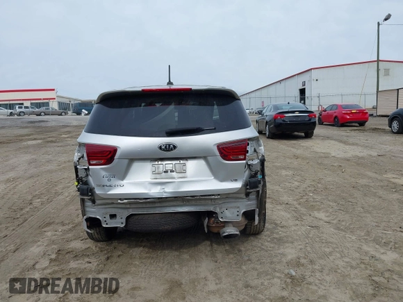 2019 Kia Sorento LX V6 with VIN 5XYPG4A5XKG489337, listed as a IAAI auction lot 41848949 with 101,510 mi miles. Bid and sale history available at carsss.com. Image 17.