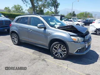 2016 Mitsubishi Outlander SEL z VIN JA4AP4AW5GZ028306, wystawiony jako IAAI lot #42304593 z przebiegiem 138 595 mil mil oraz . Historia ofert i sprzedaży dostępna na DreamBid. Obrazek 1.