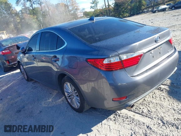 2015 Lexus ES with VIN JTHBK1GG7F2188569, listed as a IAAI auction lot 40828257 with 100,000 mi miles. Bid and sale history available at carsss.com. Image 3.