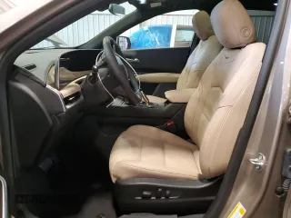 2024 Cadillac XT4 AWD Luxury with VIN 1GYFZBR48RF242850, listed as a Copart auction lot 52290865 with 1,524 mi miles and Salvage Title. Bid and sale history available at carsss.com. Image 7.