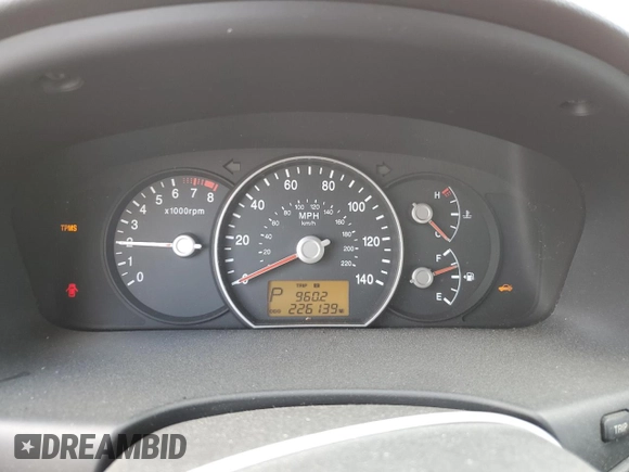 2008 Kia Rondo LX with VIN KNAFG525687165014, listed as a Copart auction lot 48962835 with 226,139 mi miles and Salvage Title. Bid and sale history available at carsss.com. Image 9.