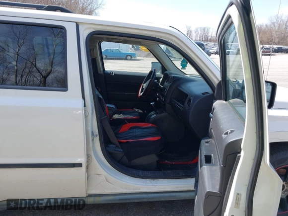 2010 Jeep Patriot Sport with VIN 1J4NT2GB5AD589535, listed as a IAAI auction lot 42021916 with 175,797 mi miles and . Bid and sale history available at carsss.com. Image 5.