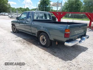 1992 Toyota Pickup z VIN JT4VN93D6N5027403, wystawiony jako IAAI lot #42402045 z przebiegiem 300 586 mil mil oraz . Historia ofert i sprzedaży dostępna na DreamBid. Obrazek 3.
