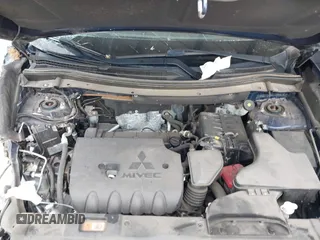 2018 Mitsubishi Outlander SE z VIN JA4AD3A30JZ058653, wystawiony jako IAAI lot #42188099 z przebiegiem 35 652 mil mil oraz . Historia ofert i sprzedaży dostępna na DreamBid. Obrazek 10.