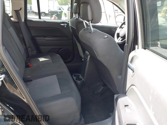2016 Jeep Compass Sport with VIN 1C4NJCBA2GD641289, listed as a IAAI auction lot 42212542 with 121,447 mi miles and . Bid and sale history available at DreamBid. Image 8.