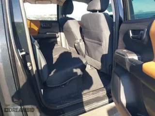 2019 Toyota Tacoma 4WD SR5 with VIN 3TMDZ5BN1KM060088, listed as a IAAI auction lot 41804525 with 69,893 mi miles. Bid and sale history available at carsss.com. Image 8.